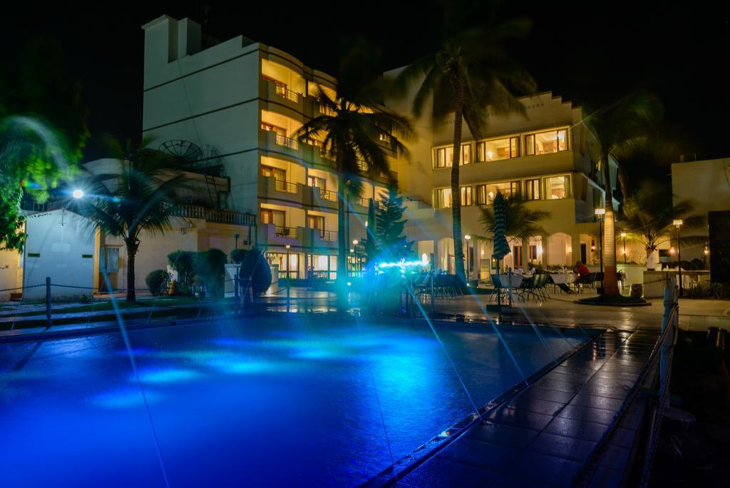 Quality Inn Palms Gāndhīdhām Exterior foto