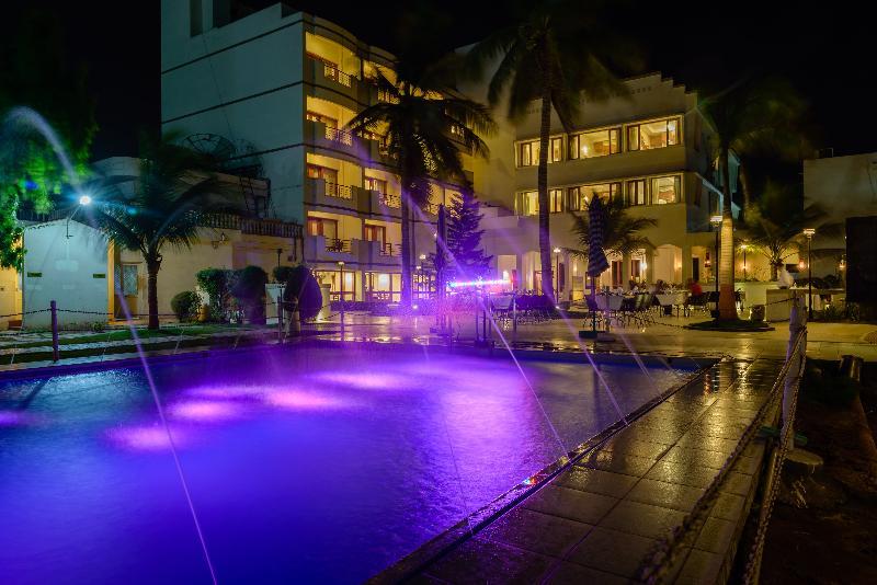 Quality Inn Palms Gāndhīdhām Exterior foto