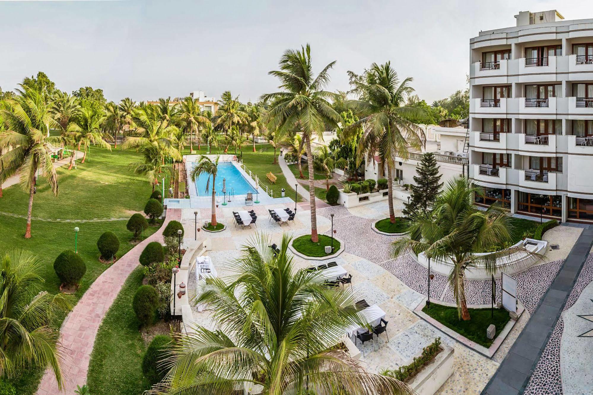 Quality Inn Palms Gāndhīdhām Exterior foto