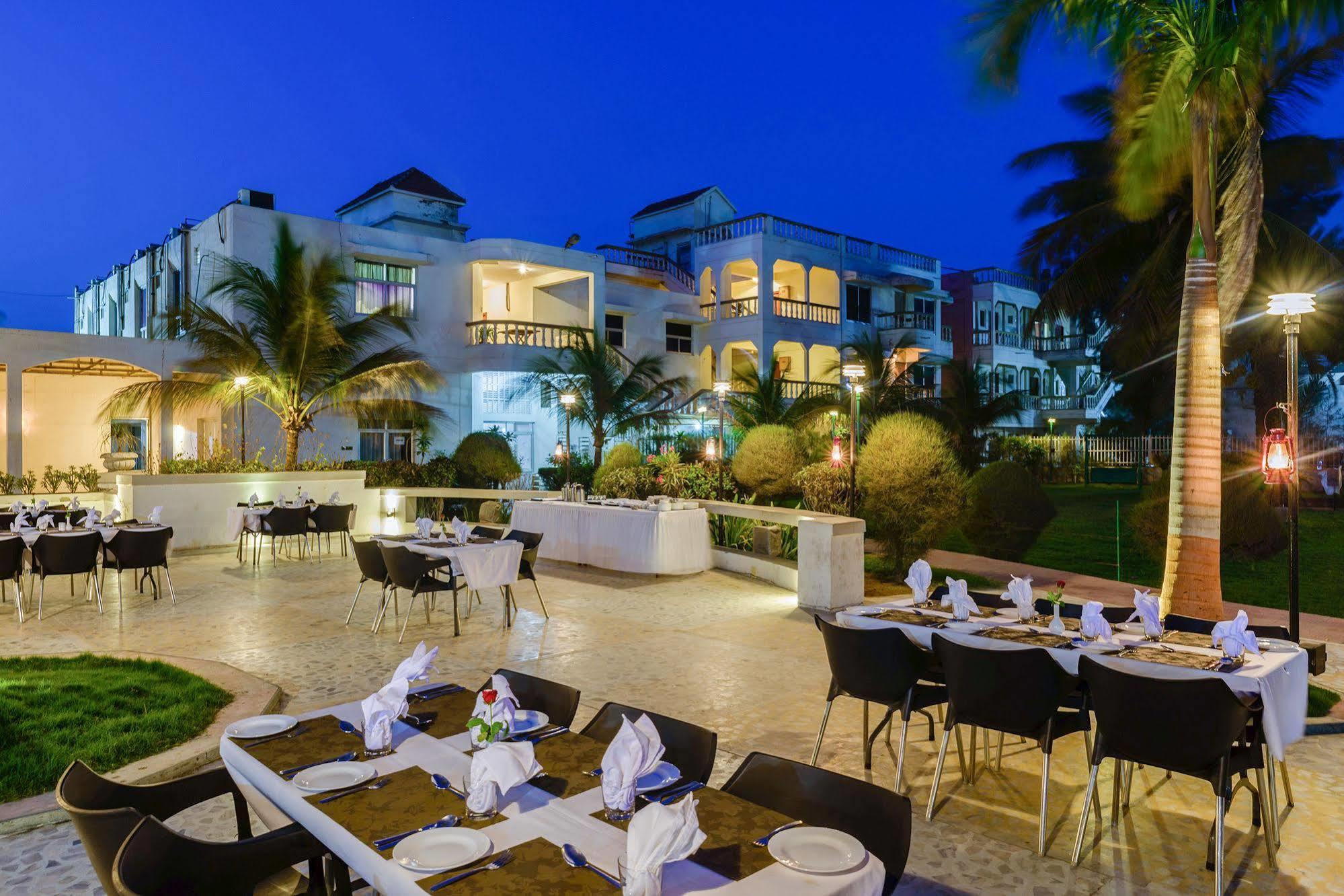 Quality Inn Palms Gāndhīdhām Exterior foto